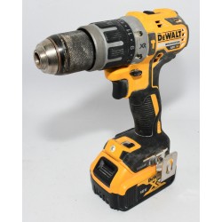 TALADRO A BATERIA DEWALT DCD796