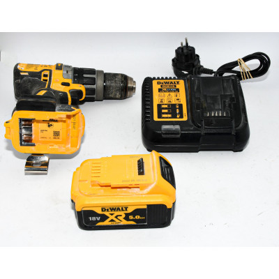 TALADRO A BATERIA DEWALT DCD796