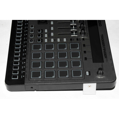 M-AUDIO TRIGGER FINGER PRO