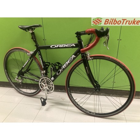 BICICLETA CARRETERA VINER CON VINILOS ORBEA