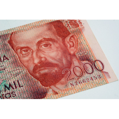 TRES BILLETES CONSECUTIVOS 2000 PESETAS 1980 SERIEN N - BILLETE INTERMEDIO CON ERROR DE IMPRESIÓN