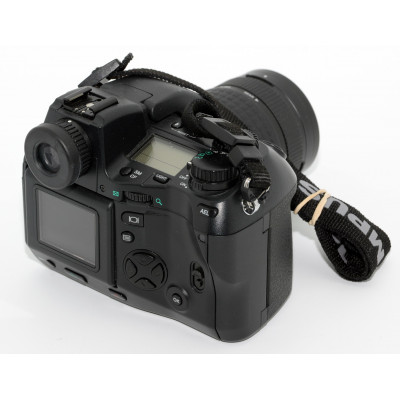 CAMARA OLYMPUS E-20P + 9-36MM