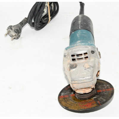 AMOLADORA MAKITA 9557HNR