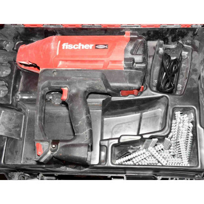 PISTOLA DE CLAVOS FISCHER FGC 100