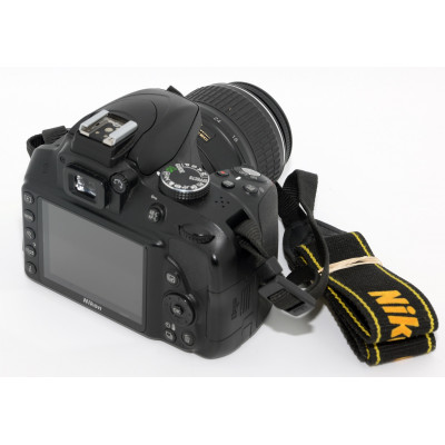 CÁMARA REFLEX DIGITAL NIKON D3300 + NIKON 18-55MM