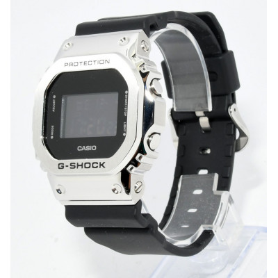 RELOJ CASIO G-SHOCK GM5600U