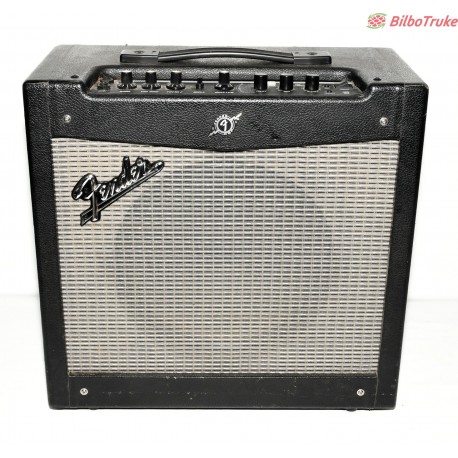 AMPLICADOR FENDER MUSTANG II