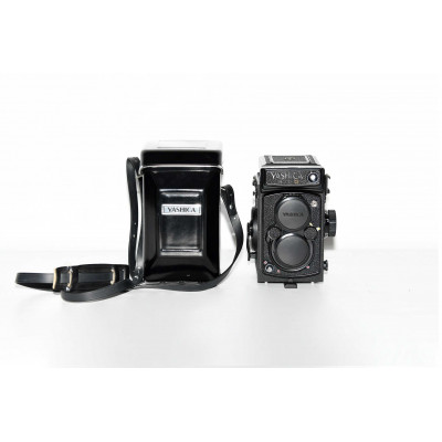 CAMARA VINTAGE YASHICA AMT 124G 80MM 3.5