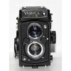 CAMARA VINTAGE YASHICA AMT 124G 80MM 3.5