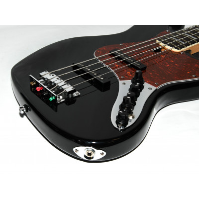 BAJO MARCUS MILLER V7