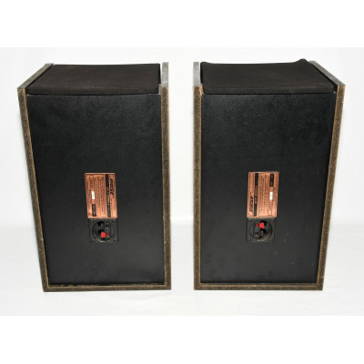 PAREJA ALTAVOCES BOSE 301 SERIES II