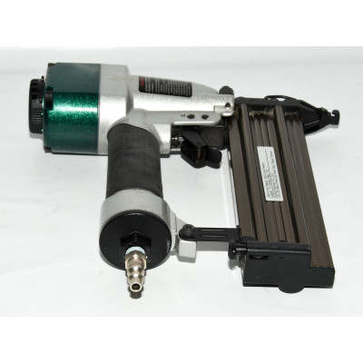 CLAVADORA EZ FASTEN F16-50AC