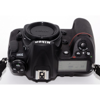 CAMARA REFLEX FULL FRAME NIKON D300