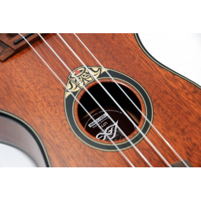 UKELELE LAG U77C