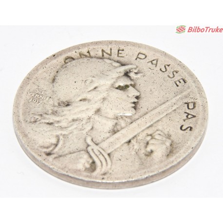 MEDALLA PLATA VERDUN1916 NE PASSE PAS