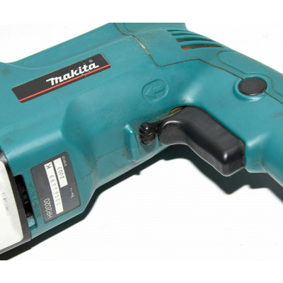 TALADRO PERCUTOR MAKITA HR2020