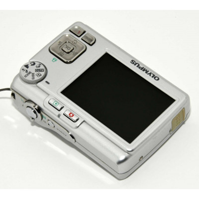 CAMARA OLYMPUS FE 210