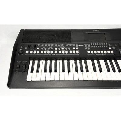 TECLADO YAMAHA SX-600