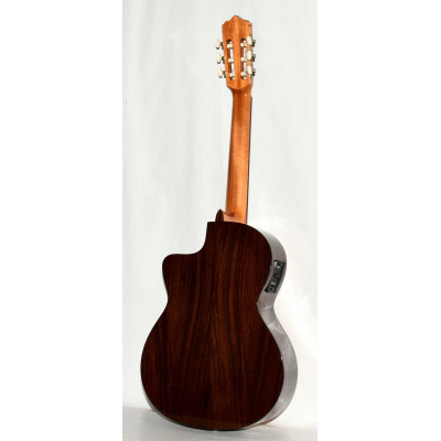 GUITARRA CLASICA ELECTRIFICADA RAIMUNDO 660