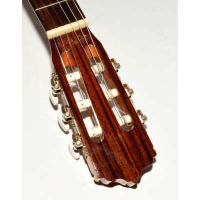 GUITARRA CLASICA ELECTRIFICADA RAIMUNDO 660