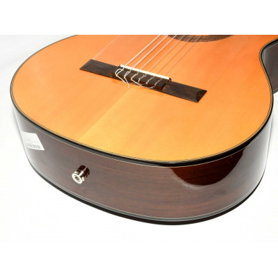 GUITARRA CLASICA ELECTRIFICADA RAIMUNDO 660