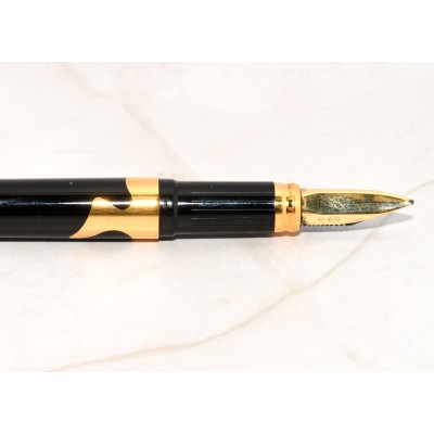 PLUMA DUPONT LACA CHINA 18K