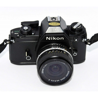 CAMARA VINTAGE NIKON EM