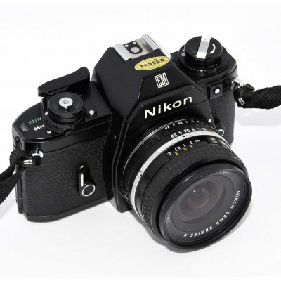 CAMARA VINTAGE NIKON EM