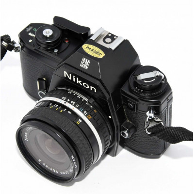 CAMARA VINTAGE NIKON EM