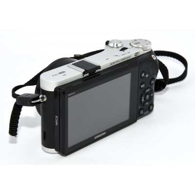 CAMARA COMPACTA DIGITAL SAMSUNG NX300