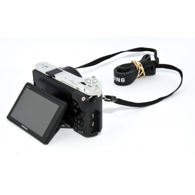 CAMARA COMPACTA DIGITAL SAMSUNG NX300