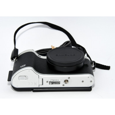 CAMARA COMPACTA DIGITAL SAMSUNG NX300