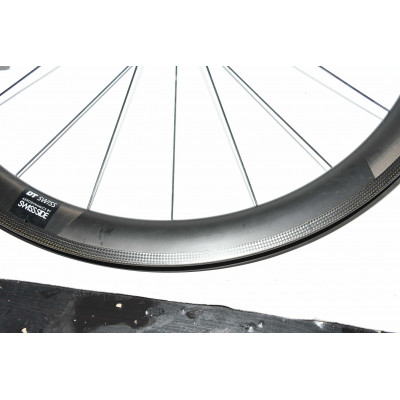 RUEDA DELANTERA CARBONO DT SWISS ARC 1400 DICUT