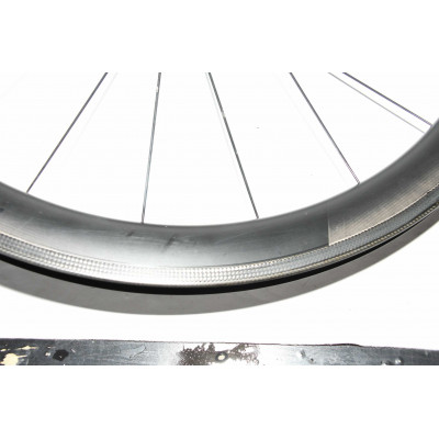 RUEDA DELANTERA CARBONO DT SWISS ARC 1400 DICUT