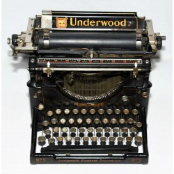 MAQUINA DE ESCRIBIR UNDERWOOD 5