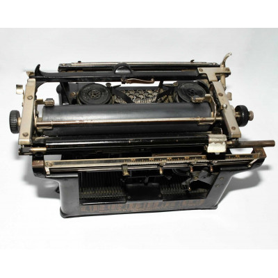 MAQUINA DE ESCRIBIR UNDERWOOD 5