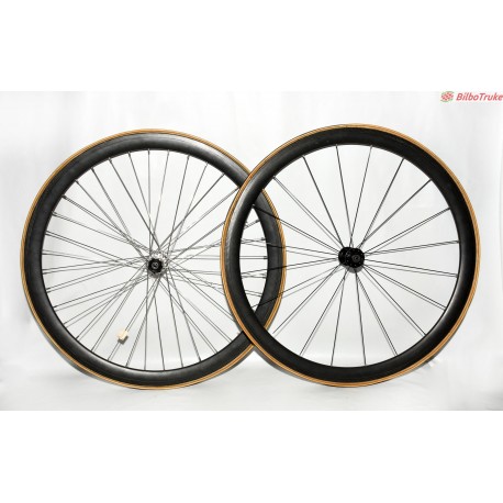 PAREJA RUEDAS DE CARBONO TUBULAR