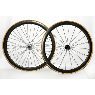 PAREJA RUEDAS DE CARBONO TUBULAR