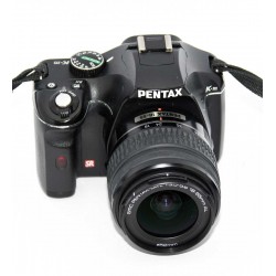 OBJETIVO PENTAX SMC 18-55 CON CAMARA DECORATIVA