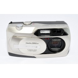 CAMARA DIGITAL COMPACTA FUJIFILM FINEPIX 2400 ZOOM