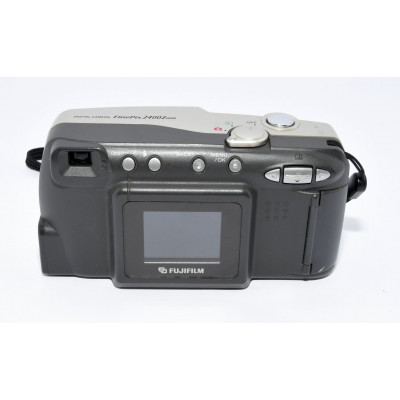 CAMARA DIGITAL COMPACTA FUJIFILM FINEPIX 2400 ZOOM