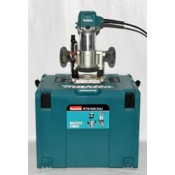 FRESADORA MAKITA RT0702CX2J