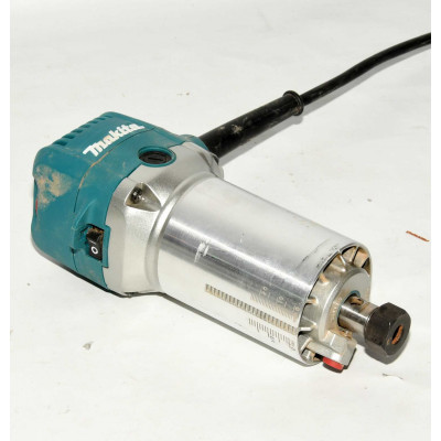 FRESADORA MAKITA RT0702CX2J