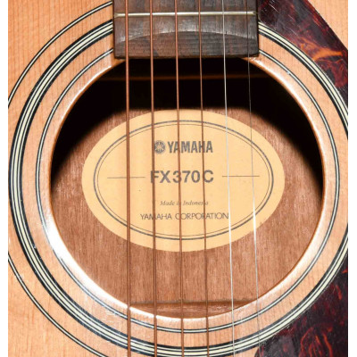 GUITARRA ELECTROACUSTICA YAMAHA FX370C