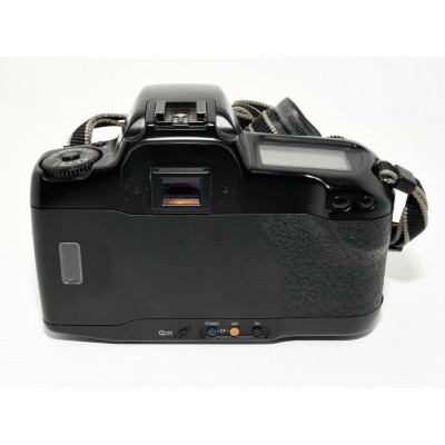 CAMARA ANALOGICA CANON EOS 10 + CANON 35-135MM