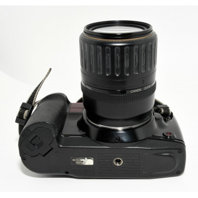 CAMARA ANALOGICA CANON EOS 10 + CANON 35-135MM