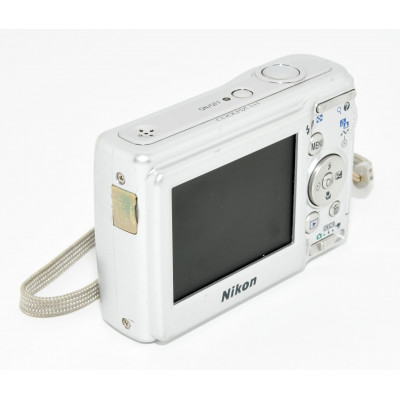 CAMARA DIGITAL COMPACTA NIKON COOLPIX L11