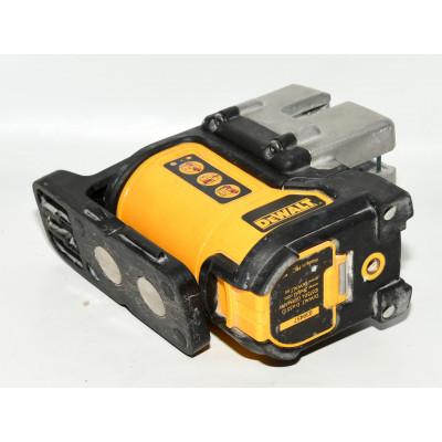 NIVEL MEDIDOR LASER DEWALT DW089LG