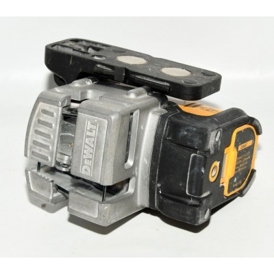 NIVEL MEDIDOR LASER DEWALT DW089LG