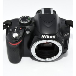 CAMARA NIKON D3200